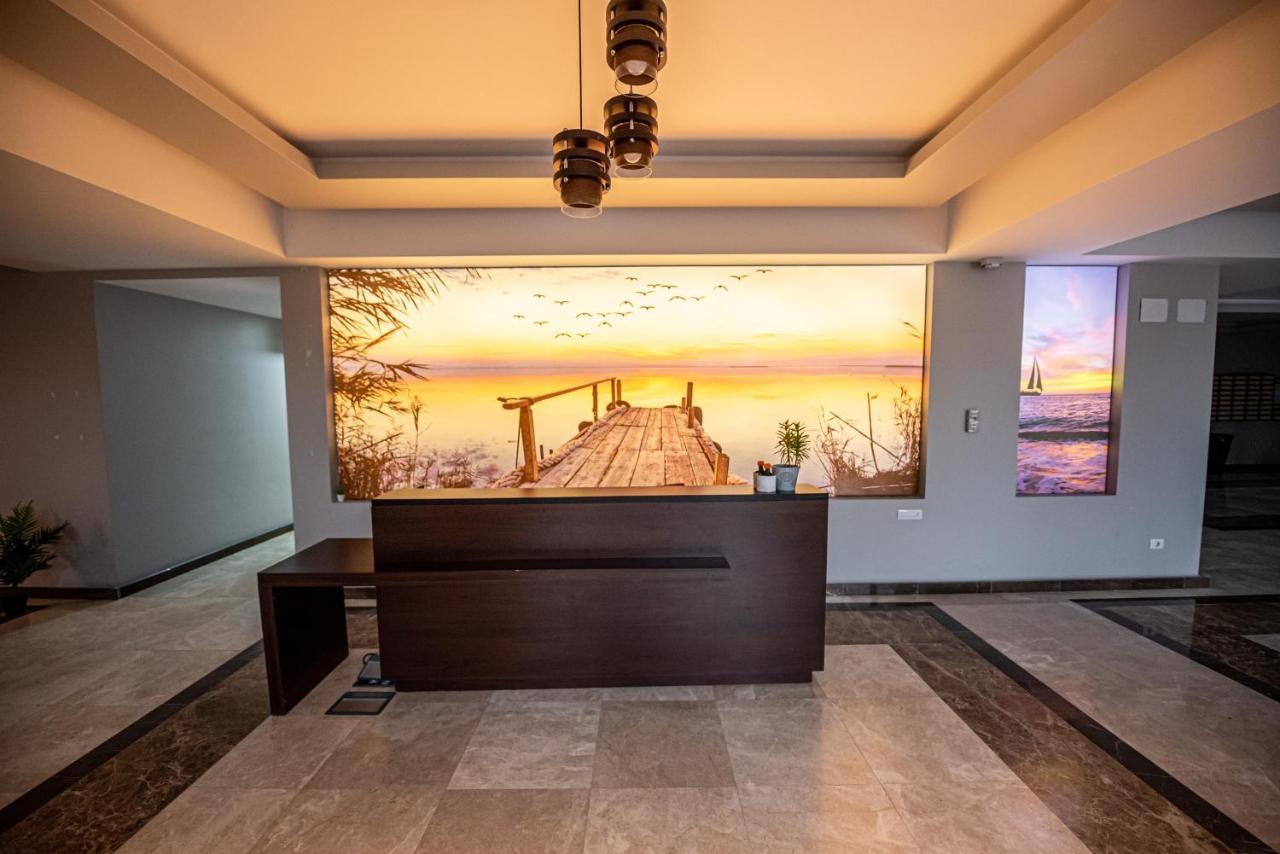 Sunrise Mamaia Appartement Buitenkant foto